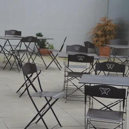 شقة فندقية Appart' Du Trident 4*